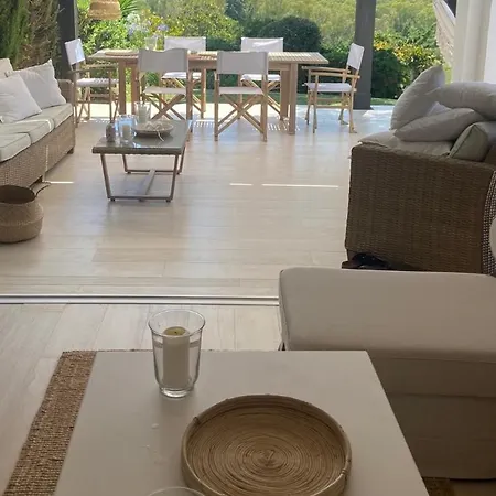 Pergolas Holiday home *
